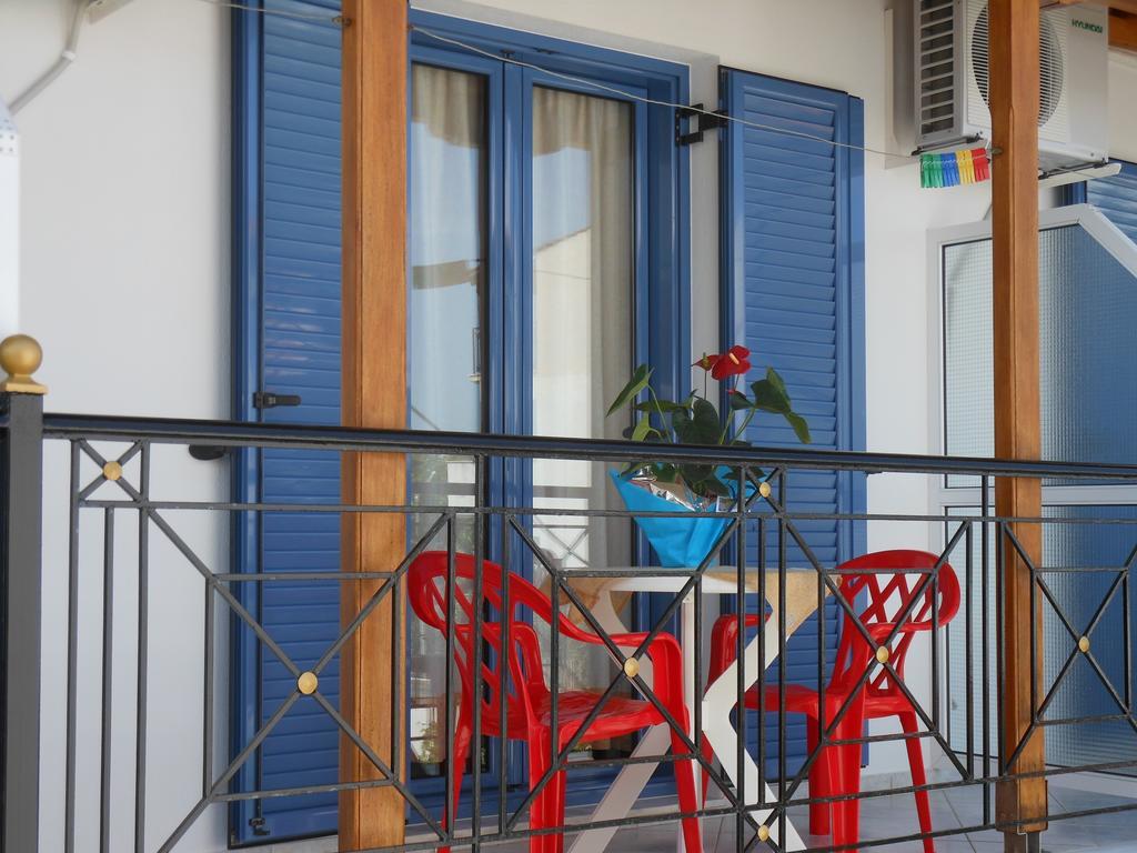 Pansion Giorgos & Rania Apartment Скиатос Стая снимка
