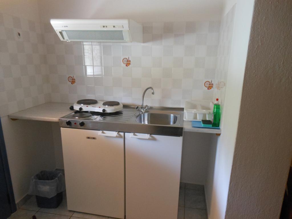 Pansion Giorgos & Rania Apartment Скиатос Стая снимка